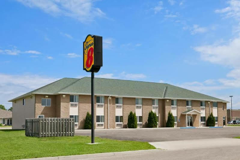 Four Seasons Inn Bottineau Exterior photo